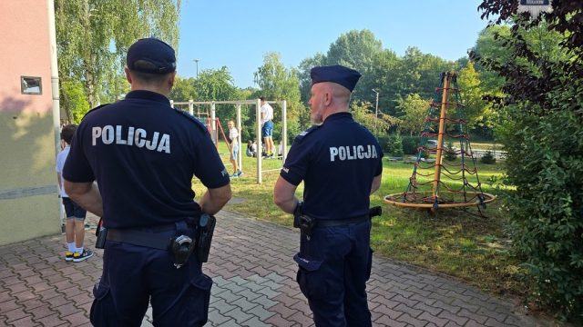 „Bezpieczna droga do szkoły” – policyjna akcja trwa przez cały wrzesień