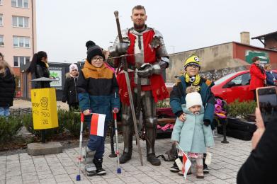 11 listopada 2024r. Rynek w Orzeszu stał się biało-czerwony