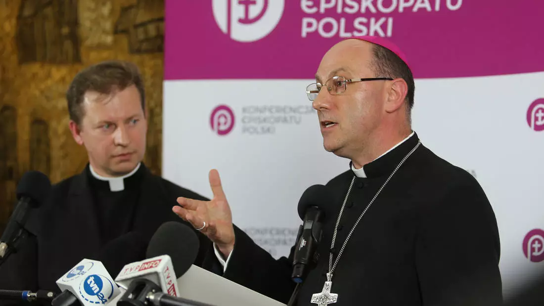 Biskupi biją się w pierś ws. pedofilii: Nie uczyniliśmy wszystkiego, aby zapobiec krzywdom