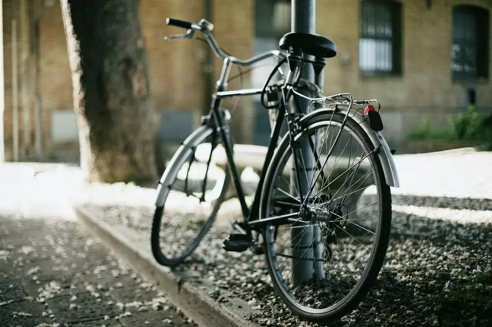 Jak zabezpieczyć rower przed kradzieżą? Policja podpowiada