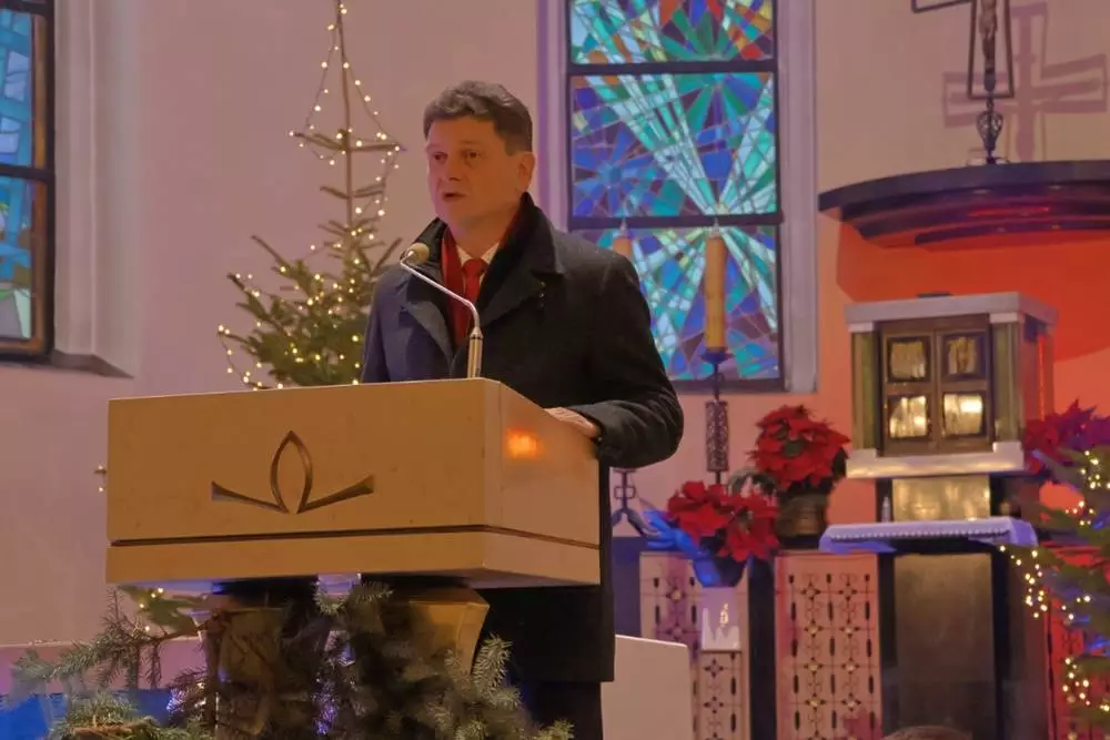 Koncert Kolęd w Orzeszu. Burmistrz złożył mieszkańcom noworoczne życzenia / fot. UM Orzesze