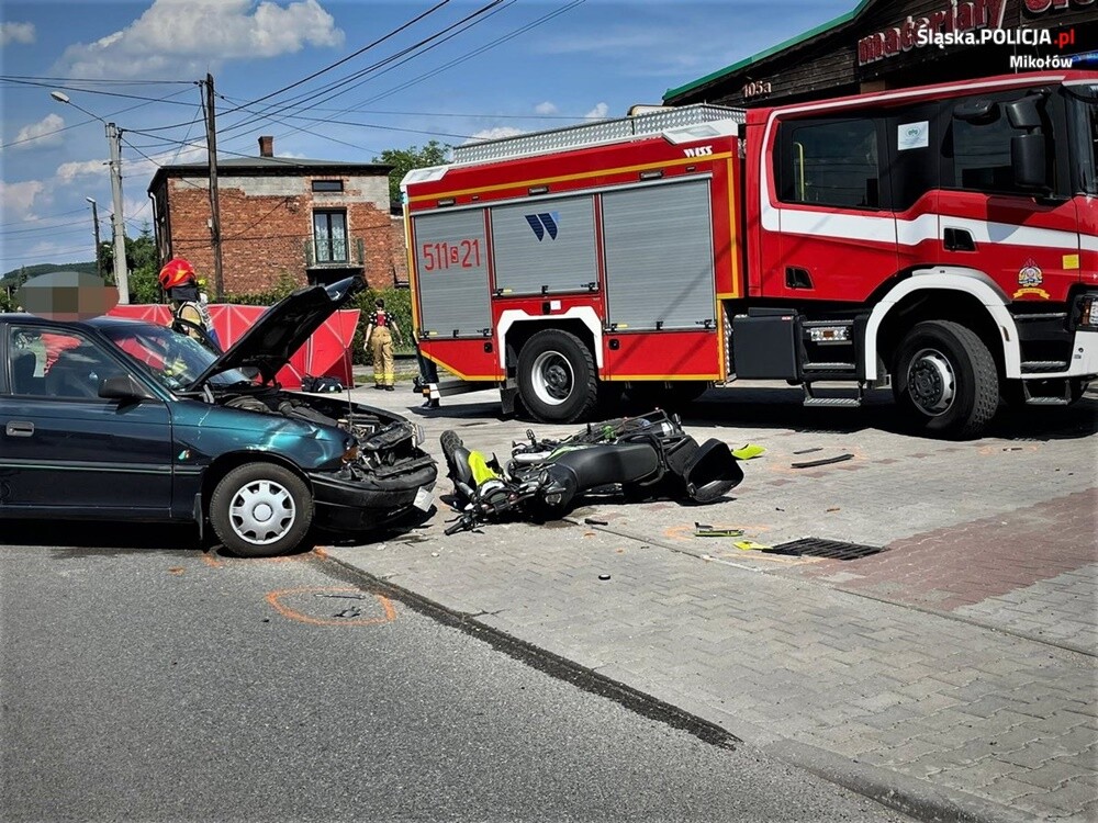 Wypadek drogowy w Orzeszu. Nie żyje 52-letni motocyklista / fot. KPP Mikołów